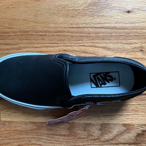 Vans black leather ‘Off The Wall’ slip on sneakers women’s 6.5 NWT - Picture 15 of 15